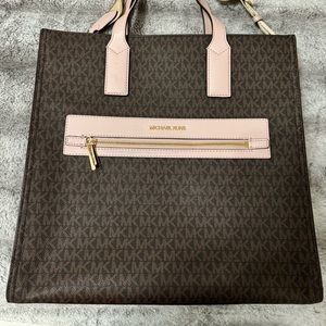 Large Michel Kors bag